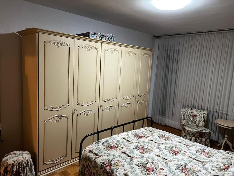 Central Flat Near To Oldtown & Konigsallee Dusseldorf Luaran gambar